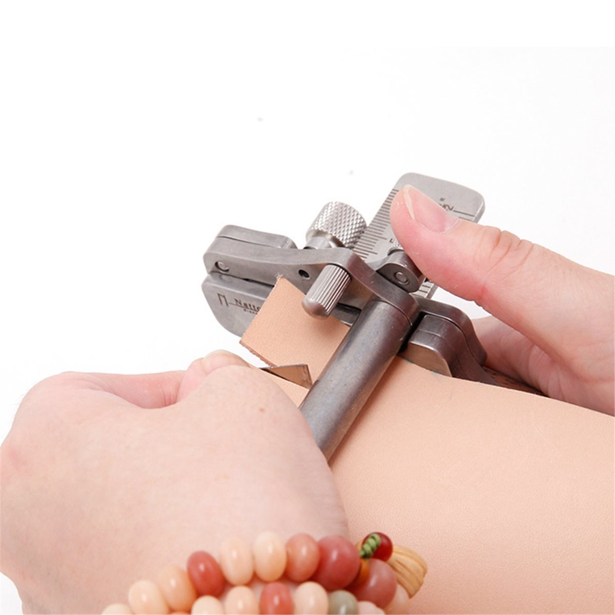 Leatherwork Press - คีมหนีบหนังแบบแบน 618 Mega Sale ทำจากสแตนเลส สำหรับงานหนัง