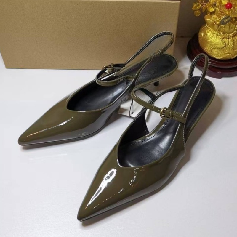 Leather Work Women Shoes - รองเท้าส้นกลางแบบสวมเปิดส้น ดีไซน์หัวแหลม สายรัดข้อเท้าแบบมีหัวเข็มขัด หนังแก้ว เงางาม เหมาะสำหรับสุภาพสตรีทำงานในออฟฟิศ