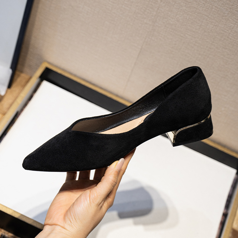 รองเท้าส้นเตี้ยหัวแหลมหนังกลับ - Leather Work Women Shoes บทวิจารณ์และราคา