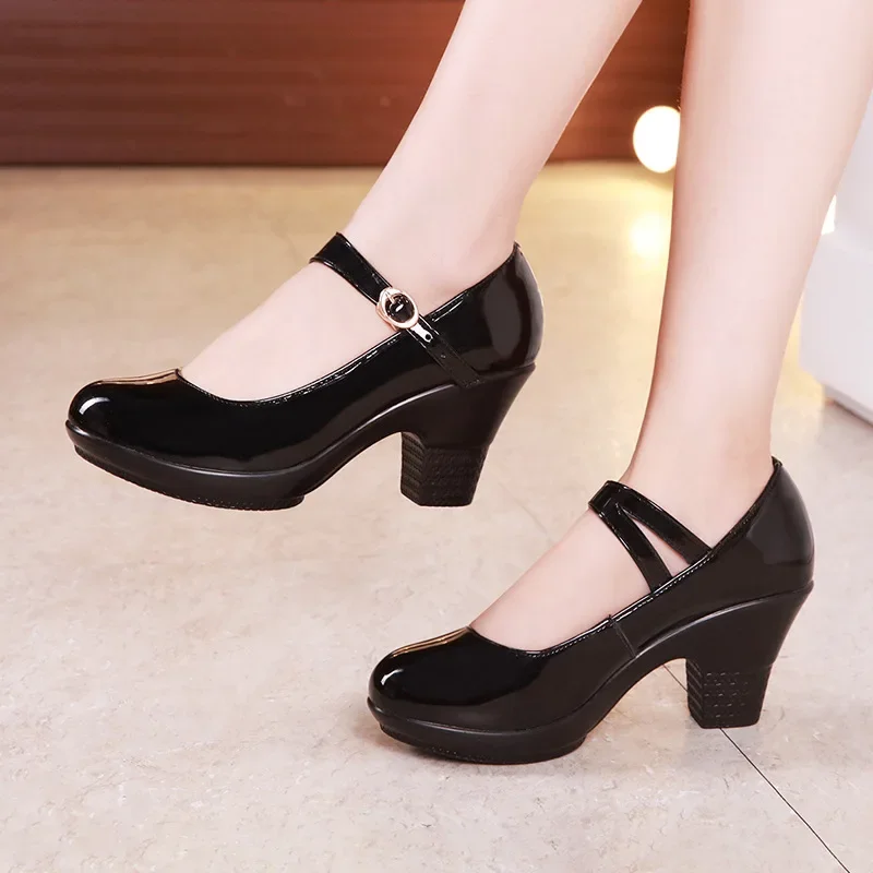 รองเท้าส้นเตี้ยแบบ Mary Janes  - Leather Work Women Shoes บทวิจารณ์และราคา